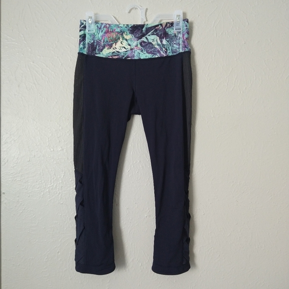 Lululemon Var City Naval Blue Iridescent Multi Crop Leggings - Picture 11 of 16